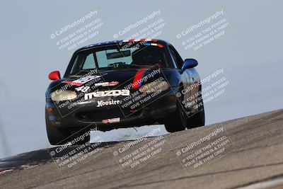 media/Oct-26-2025-CalClub SCCA (Sun) [[8ce1e69566]]/Group 5/Grapevine/